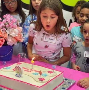 Meet your Posher, Kenia